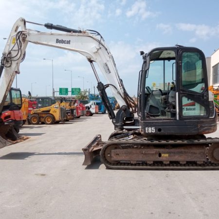 BOBCAT Ε85 (3)